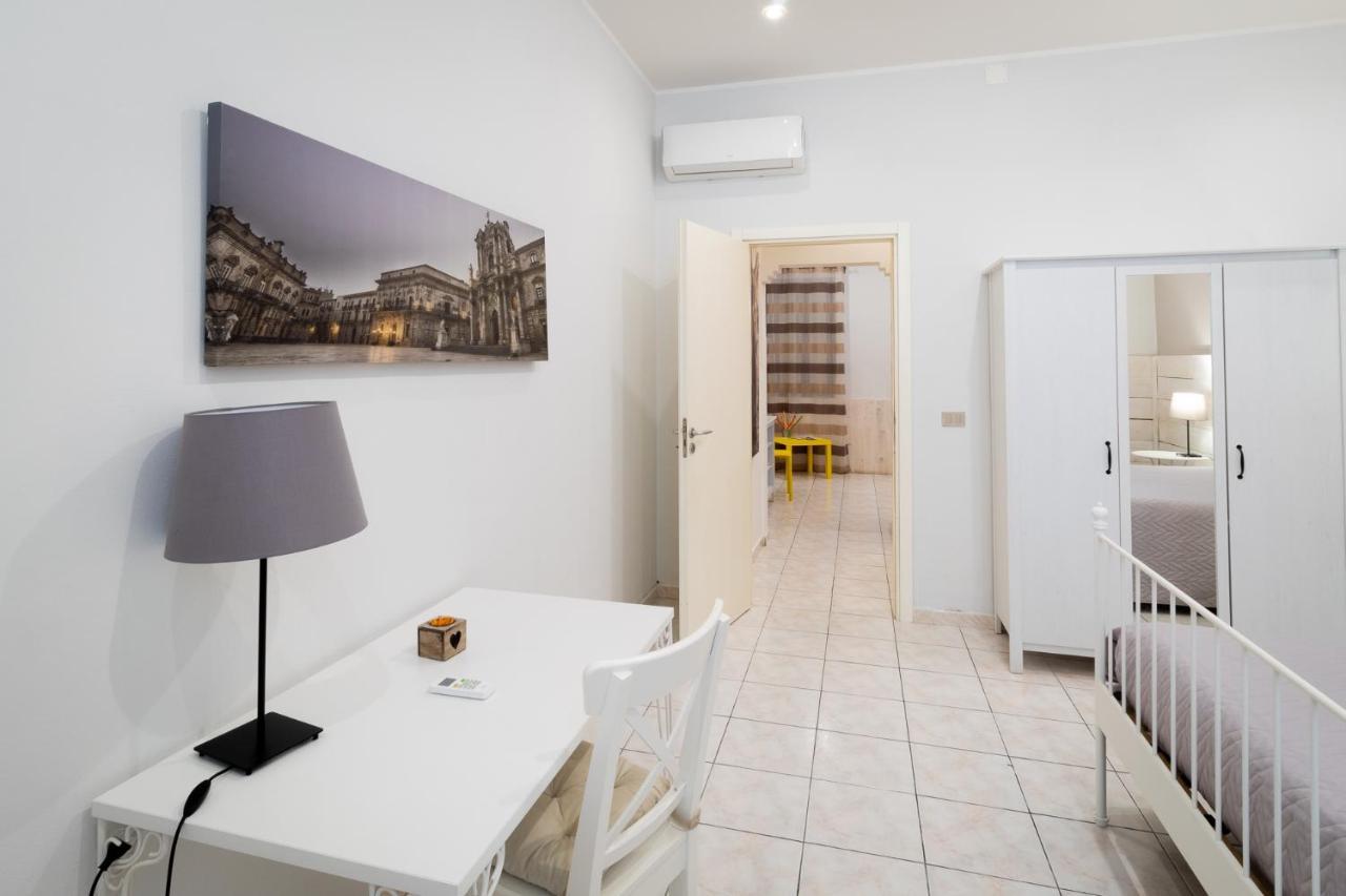 Syracuseapartments Il Piave Di Siracusa Appartamento Per 6 Persone Vicino Ad Ortigia A 200M Dal Mare المظهر الخارجي الصورة