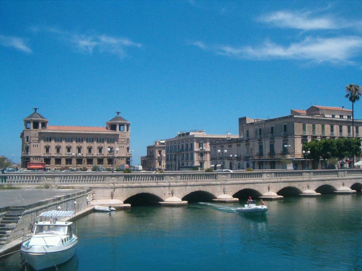 Syracuseapartments Il Piave Di Siracusa Appartamento Per 6 Persone Vicino Ad Ortigia A 200M Dal Mare المظهر الخارجي الصورة